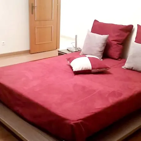 Apartment With 2 Bedrooms In With Wifi